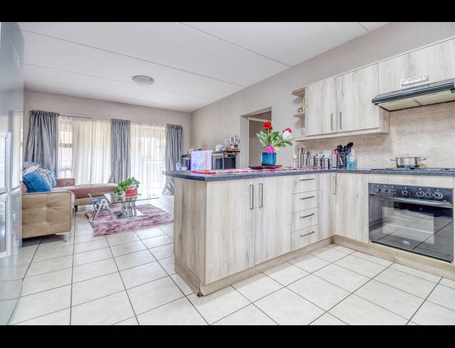 2 BEDROOM APARTMENT RENTED IN WILGEHEUWEL
